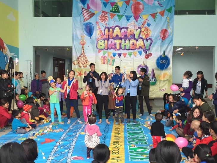 Bringing hopes to cancer children - ảnh 6
